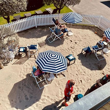 Schlosshof Charme Resort - Hotel & Camping لانا المظهر الخارجي الصورة