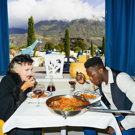 Schlosshof Charme Resort - Hotel & Camping لانا المظهر الخارجي الصورة