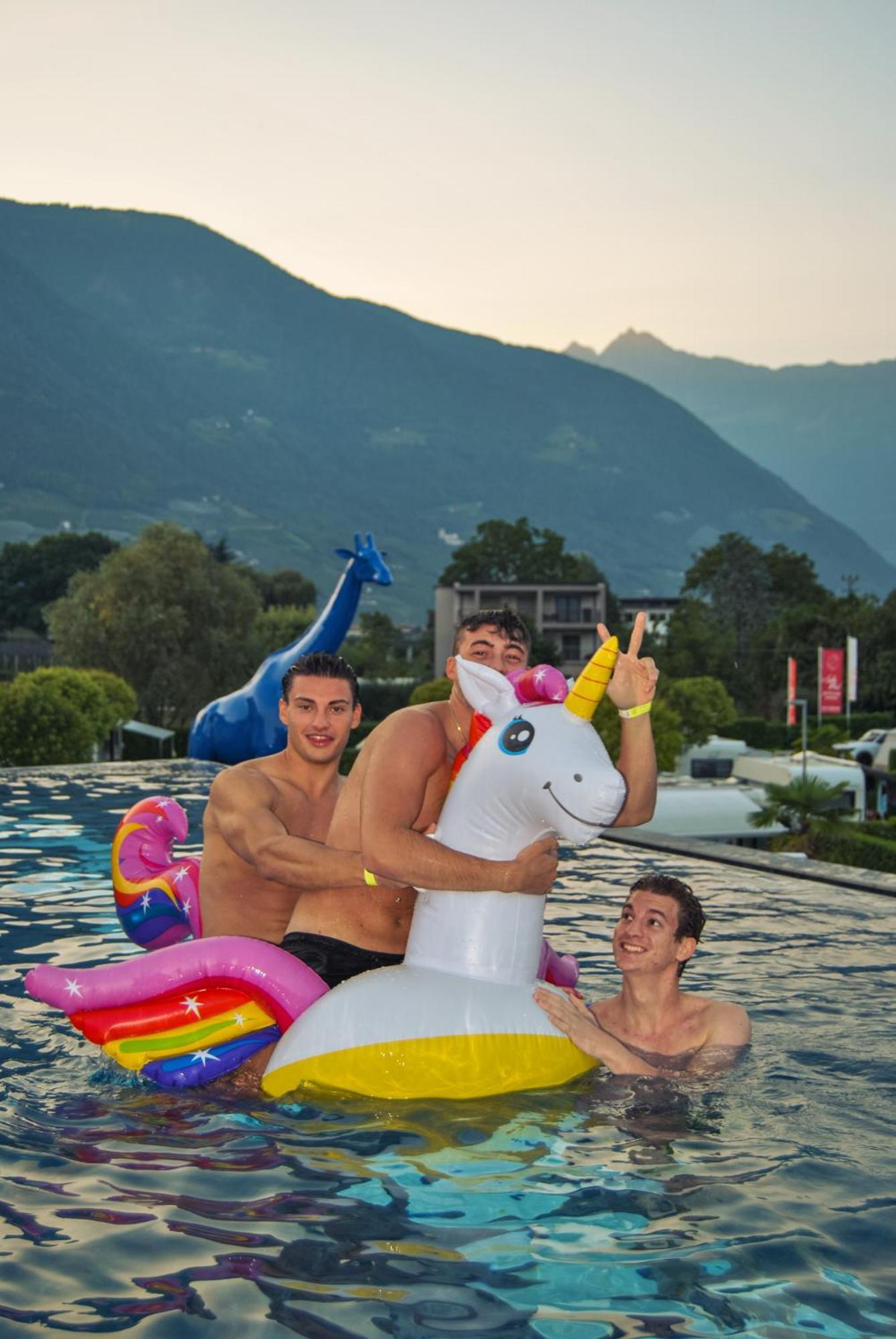 Schlosshof Charme Resort - Hotel & Camping لانا المظهر الخارجي الصورة