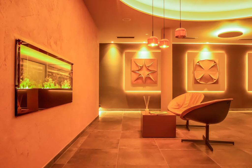 Schlosshof Charme Resort - Hotel & Camping لانا المظهر الخارجي الصورة