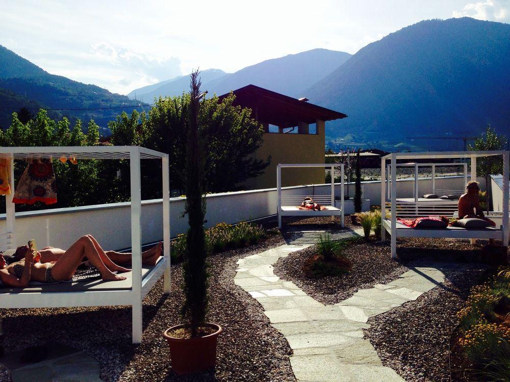 Schlosshof Charme Resort - Hotel & Camping لانا المظهر الخارجي الصورة
